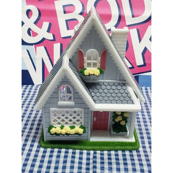 BBW Spring Flower Cottage Night Light Fragrance Wallflower Plug In w. Refill - Picture 2 of 4